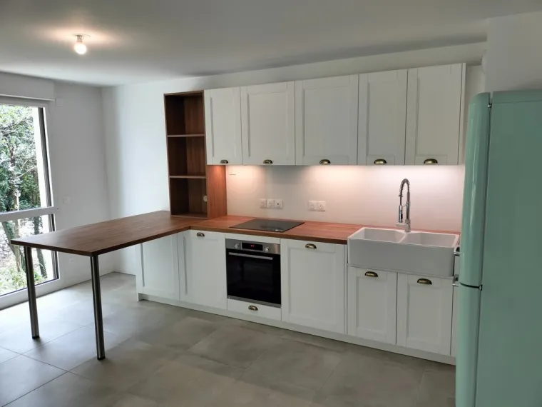 Installation d'une cuisine sur mesure sur la commune à Claix, Saint-Quentin-sur-Isère, SBMA Menuiserie Agencement